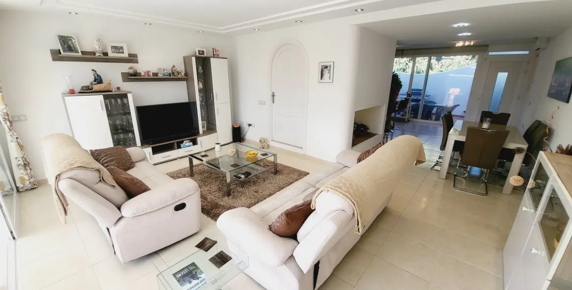 Продажа таунхауса в Miraflores 19