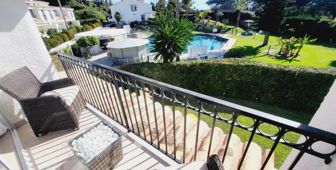 Sale of townhouse in Miraflores 35