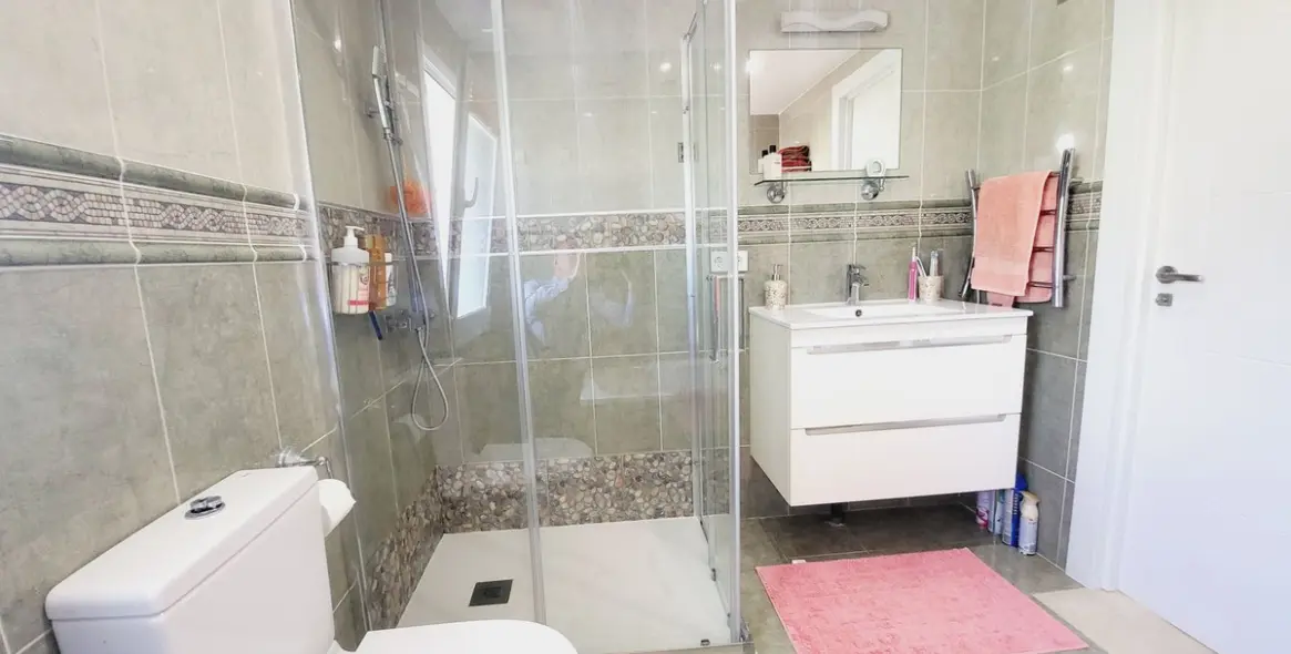 Sale of townhouse in Miraflores 38