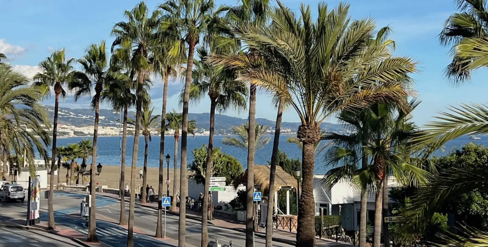 Sale of middle floor apartment in Puerto Banús 19