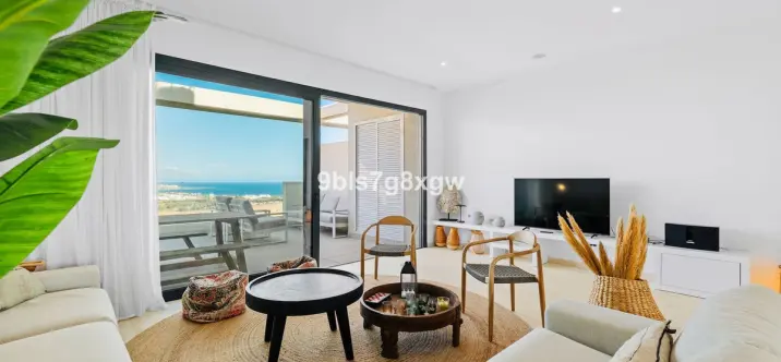 Venta de apartamento en planta media en Casares Playa 0