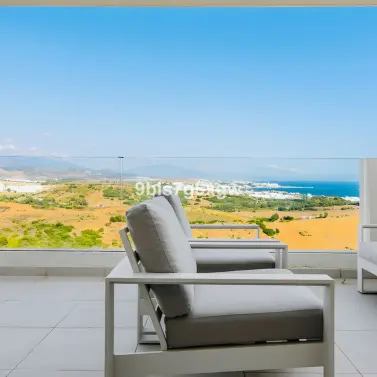 Venta de apartamento en planta media en Casares Playa