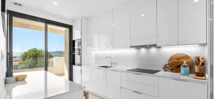 Venta de apartamento en planta media en Casares Playa 4