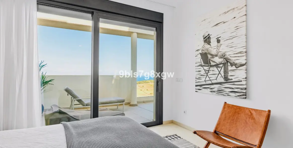 Venta de apartamento en planta media en Casares Playa 19