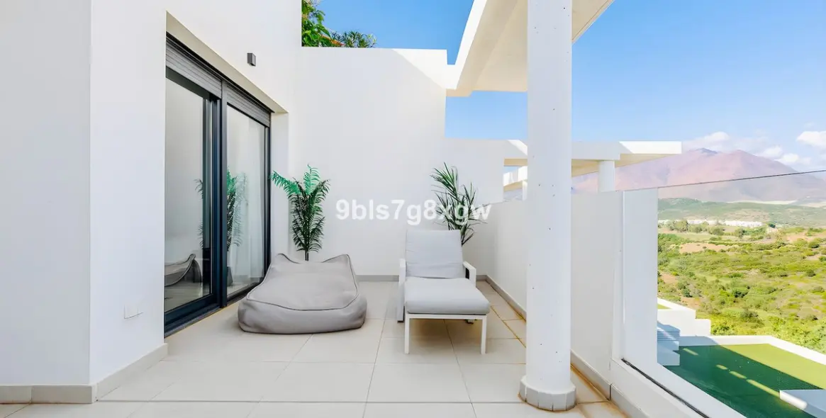 Venta de apartamento en planta media en Casares Playa 31