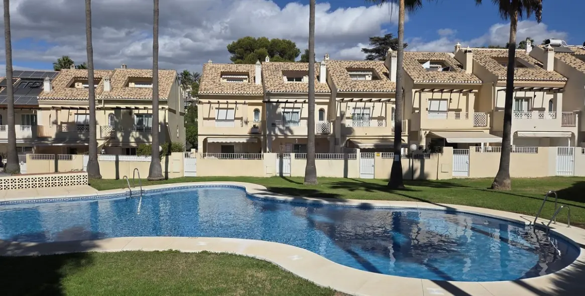 Продажа таунхауса в El Rosario 1