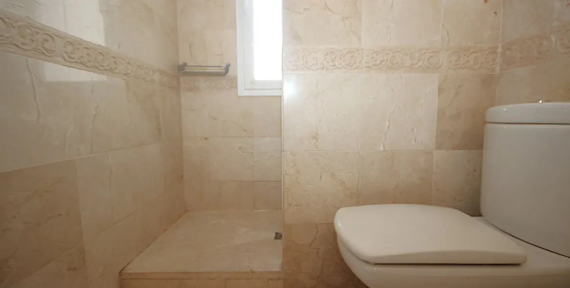 Sale of townhouse in El Rosario 21