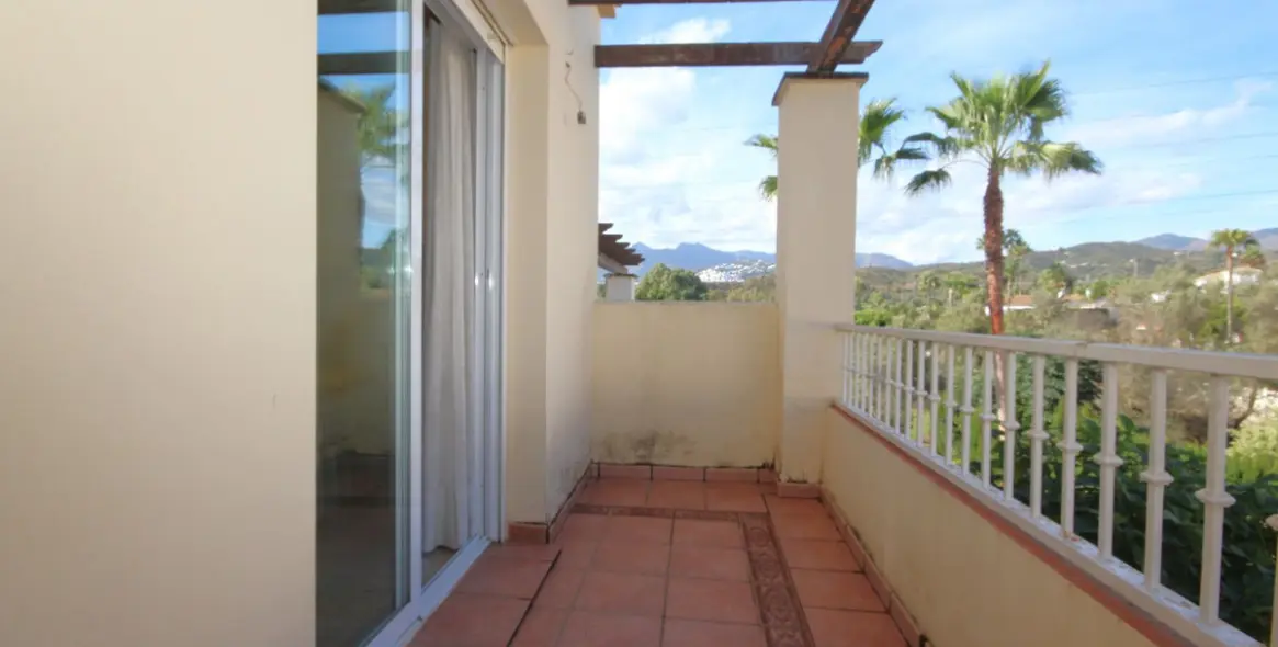 Sale of townhouse in El Rosario 22