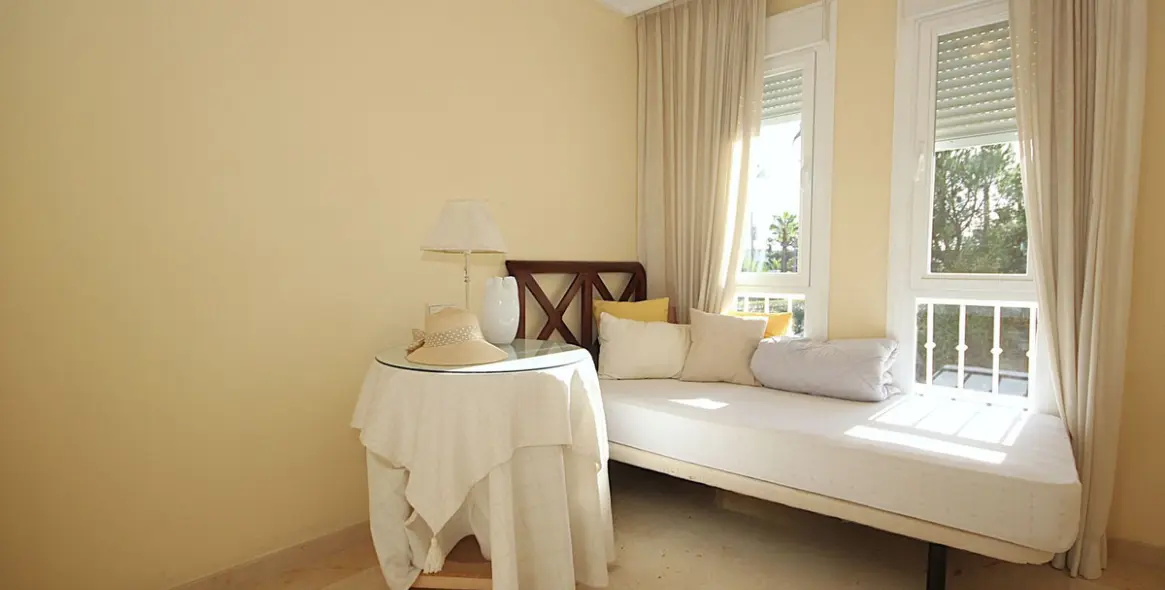 Sale of townhouse in El Rosario 23