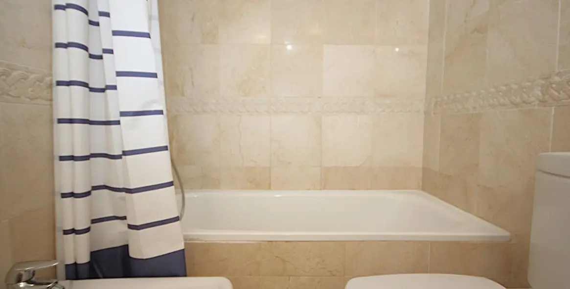 Sale of townhouse in El Rosario 27