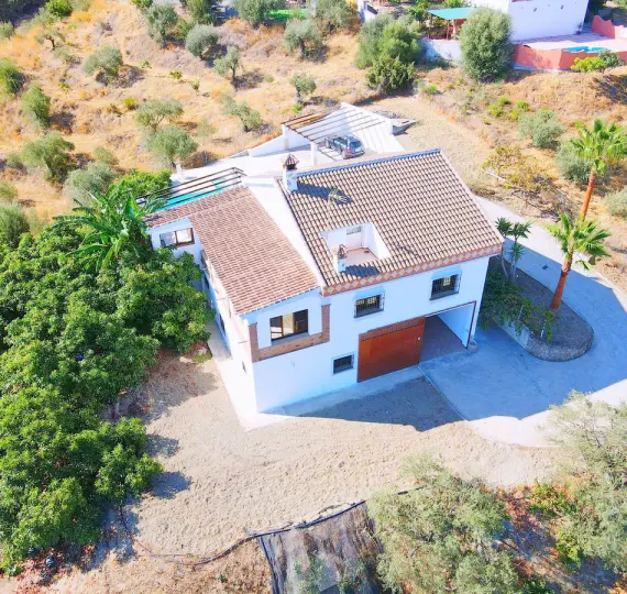 Sale of finca - cortijo in Coín