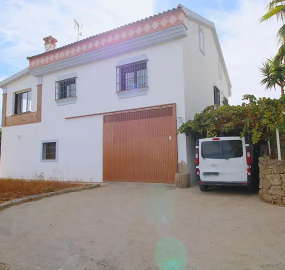 Sale of finca - cortijo in Coín