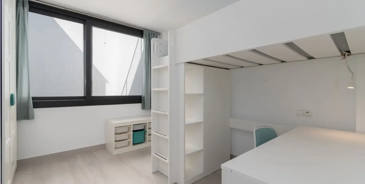 Sale of townhouse in La Mairena 6