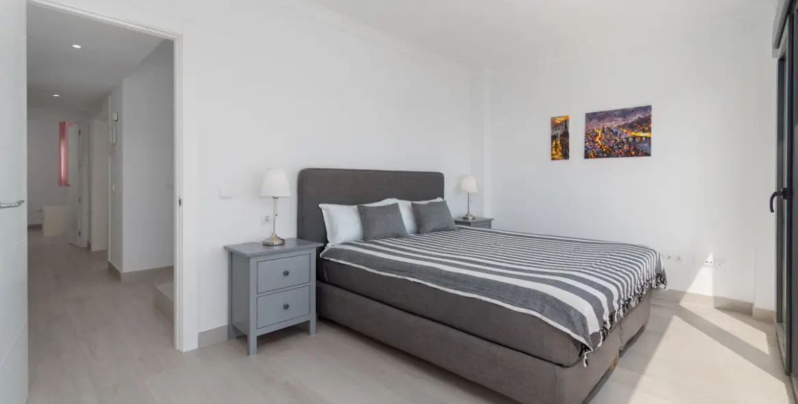 Sale of townhouse in La Mairena 15