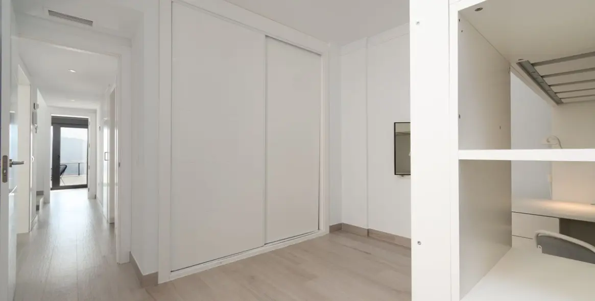 Sale of townhouse in La Mairena 17