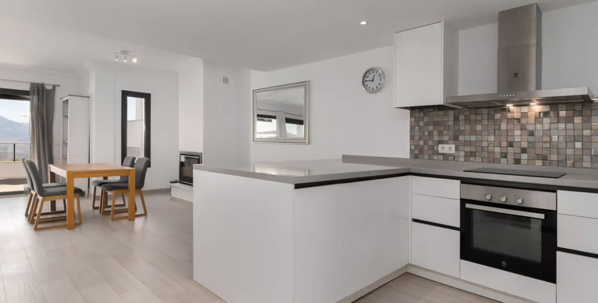 Sale of townhouse in La Mairena 22