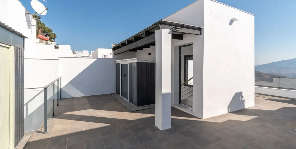 Sale of townhouse in La Mairena 39