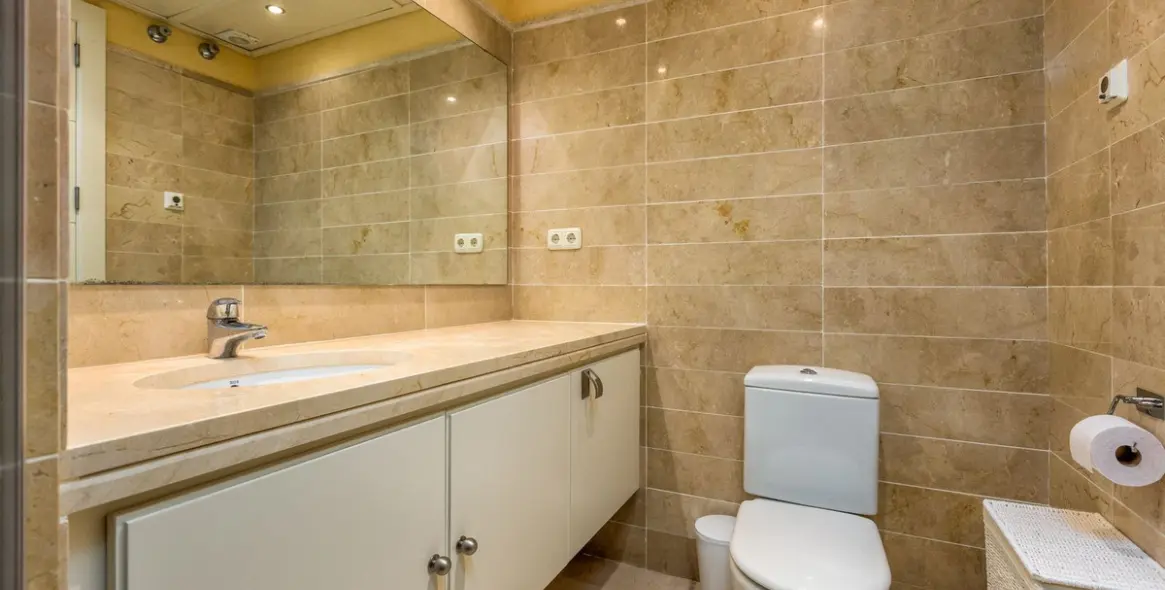 Sale of townhouse in La Cala Golf 23