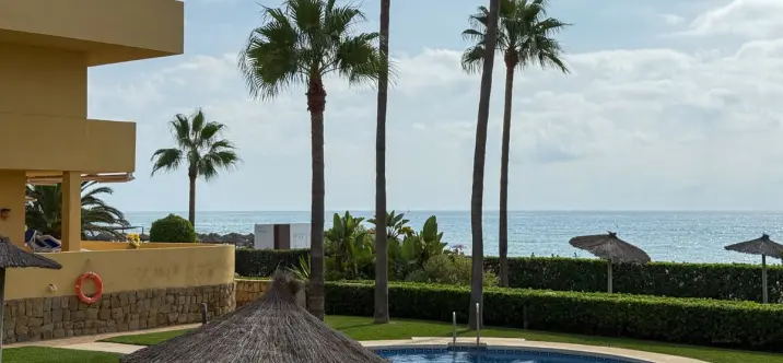 Sale of middle floor apartment in La Cala 0