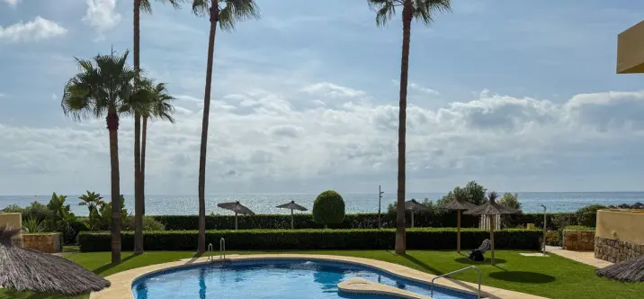 Sale of middle floor apartment in La Cala 1