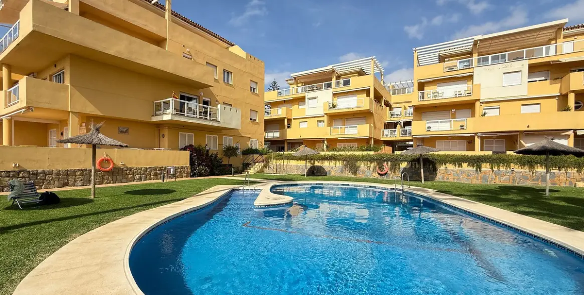 Продажа апартаментов на среднем этаже в La Cala 5