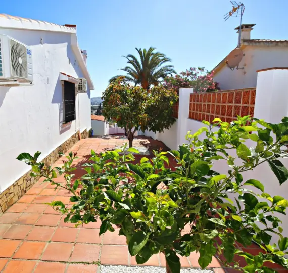 Venta de villa independiente en Caleta de Vélez