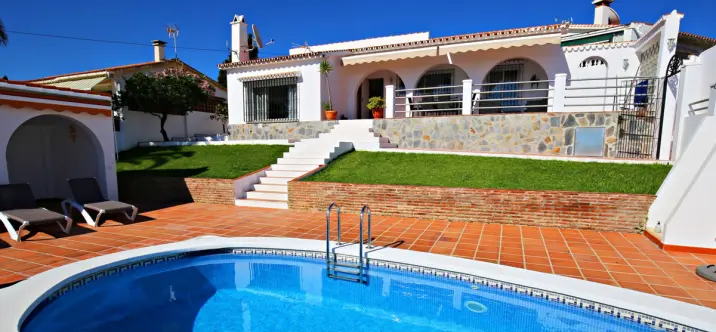 Venta de villa independiente en Caleta de Vélez 4