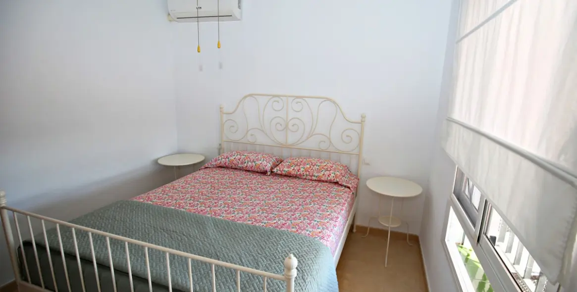 Продажа  отдельно стоящей виллы в Caleta de Vélez 19