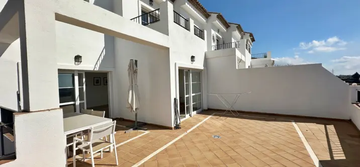 Продажа дома на две семьи в Benahavís 2