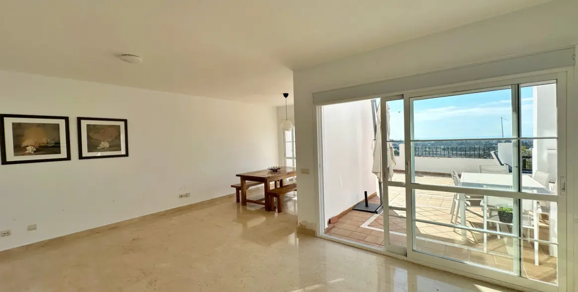 Продажа дома на две семьи в Benahavís 4