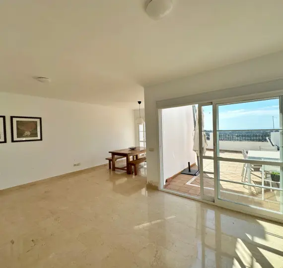 Продажа дома на две семьи в Benahavís