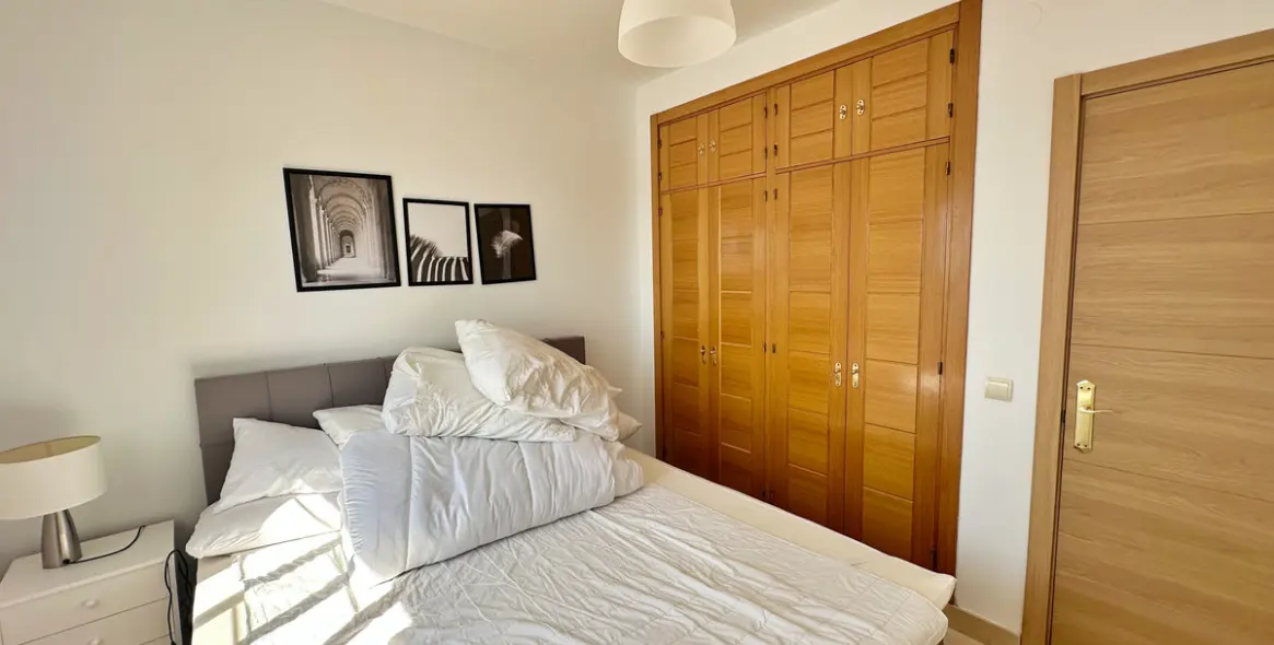 Продажа дома на две семьи в Benahavís 9