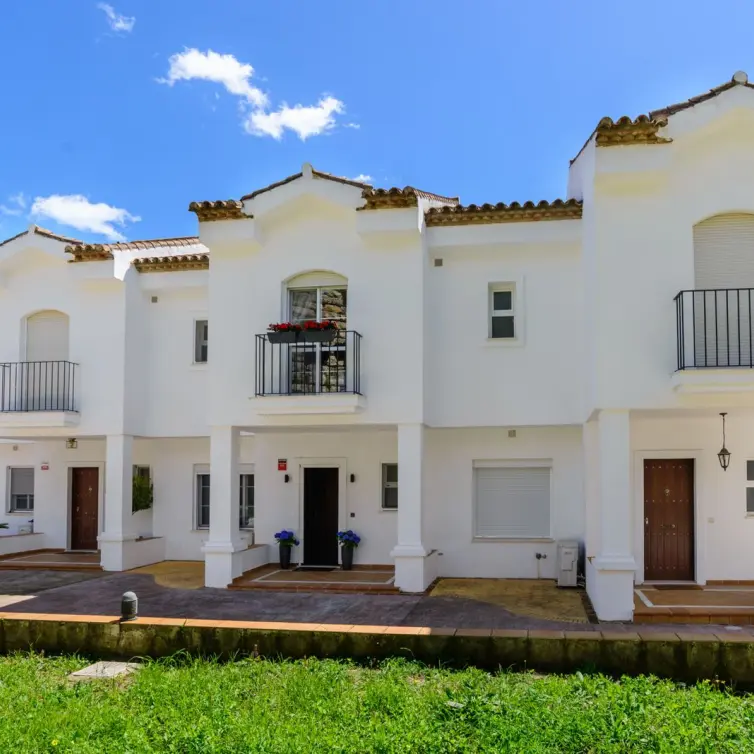 Venta de casa pareada en Benahavís