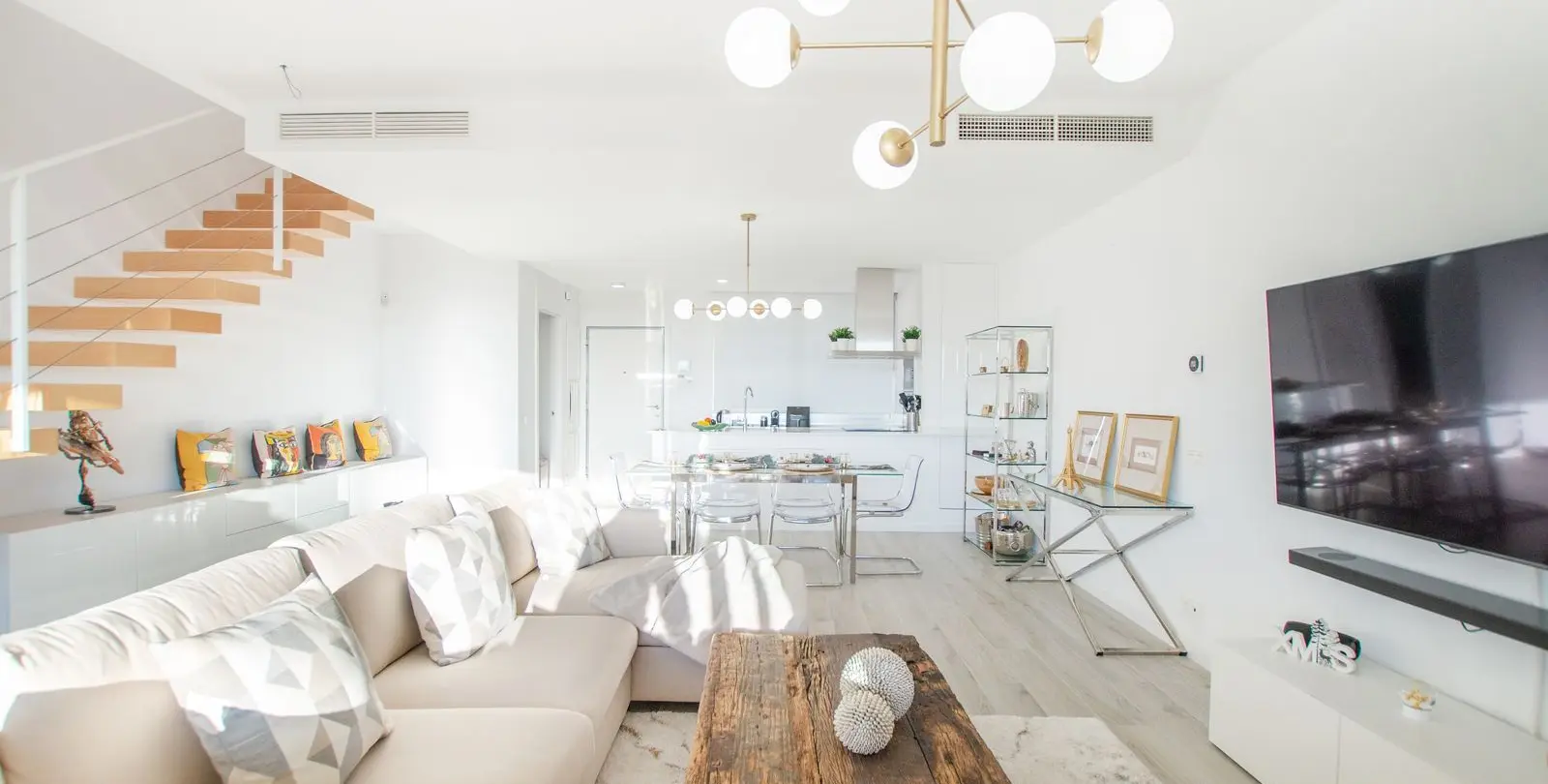 Sale of townhouse in Cancelada 6