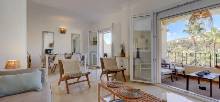 Sale of penthouse in La Quinta 1