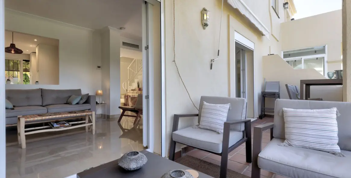 Sale of penthouse in La Quinta 16