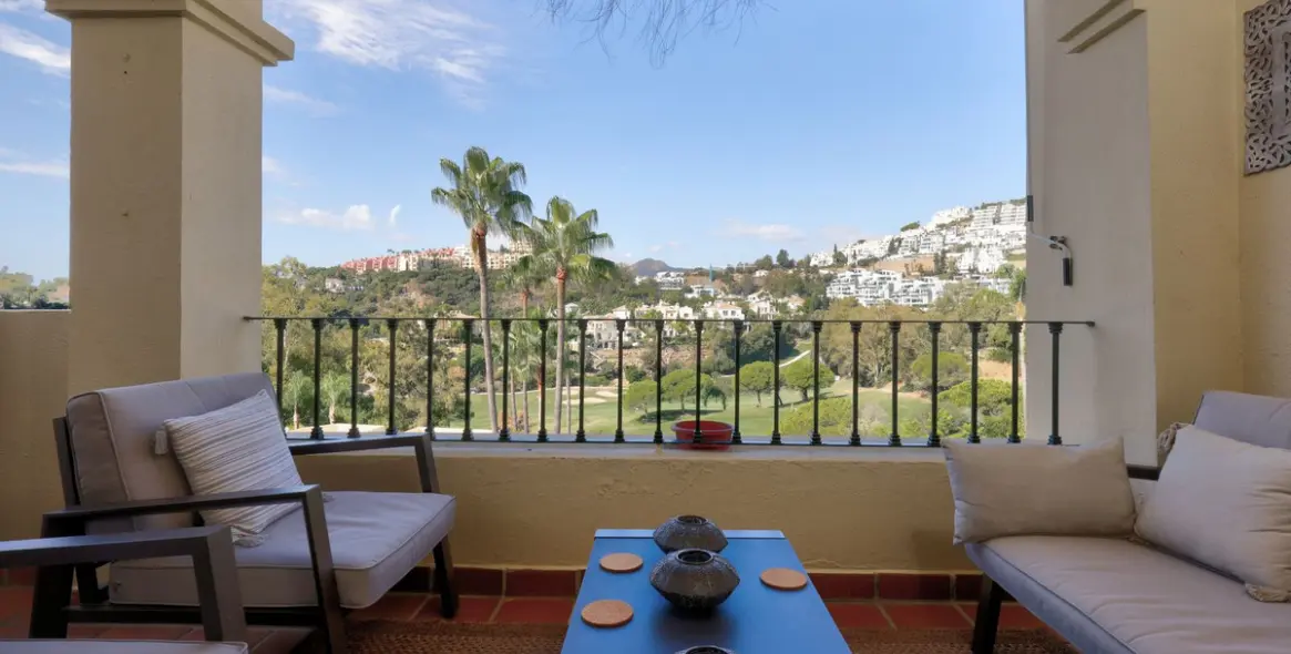 Sale of penthouse in La Quinta 15