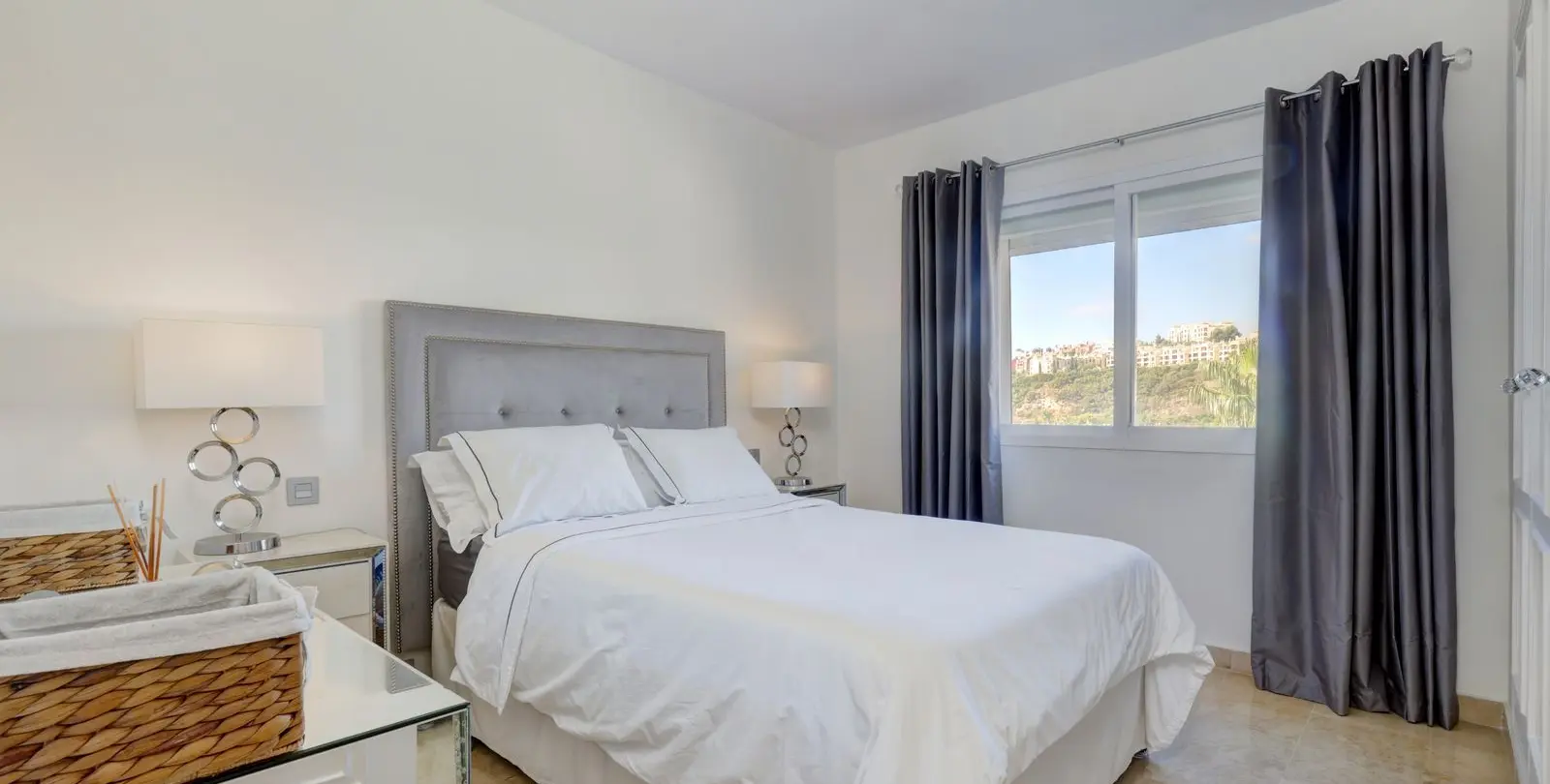 Sale of penthouse in La Quinta 40