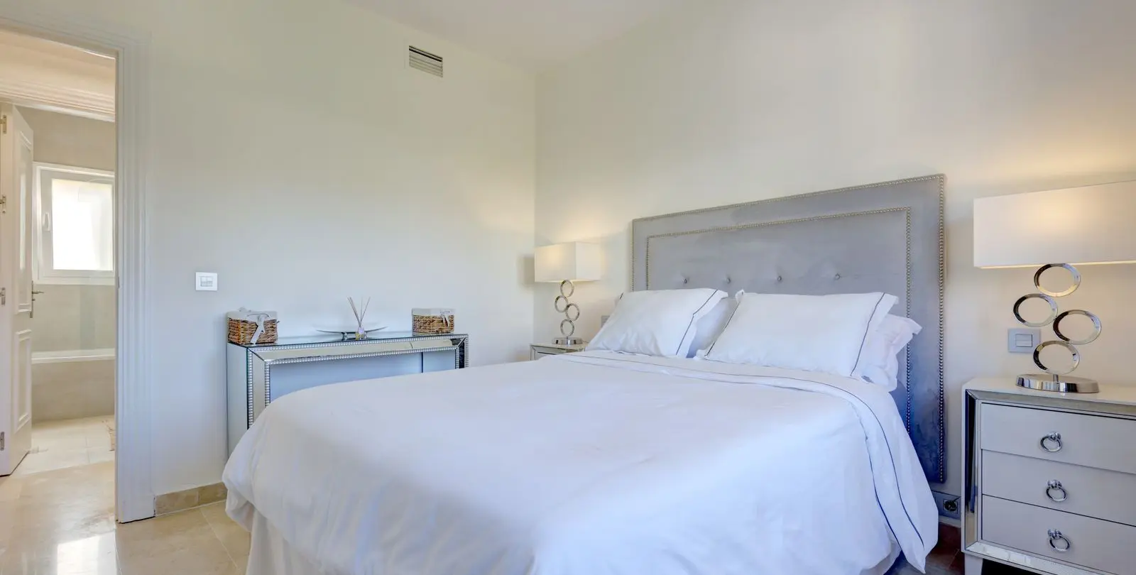 Sale of penthouse in La Quinta 41