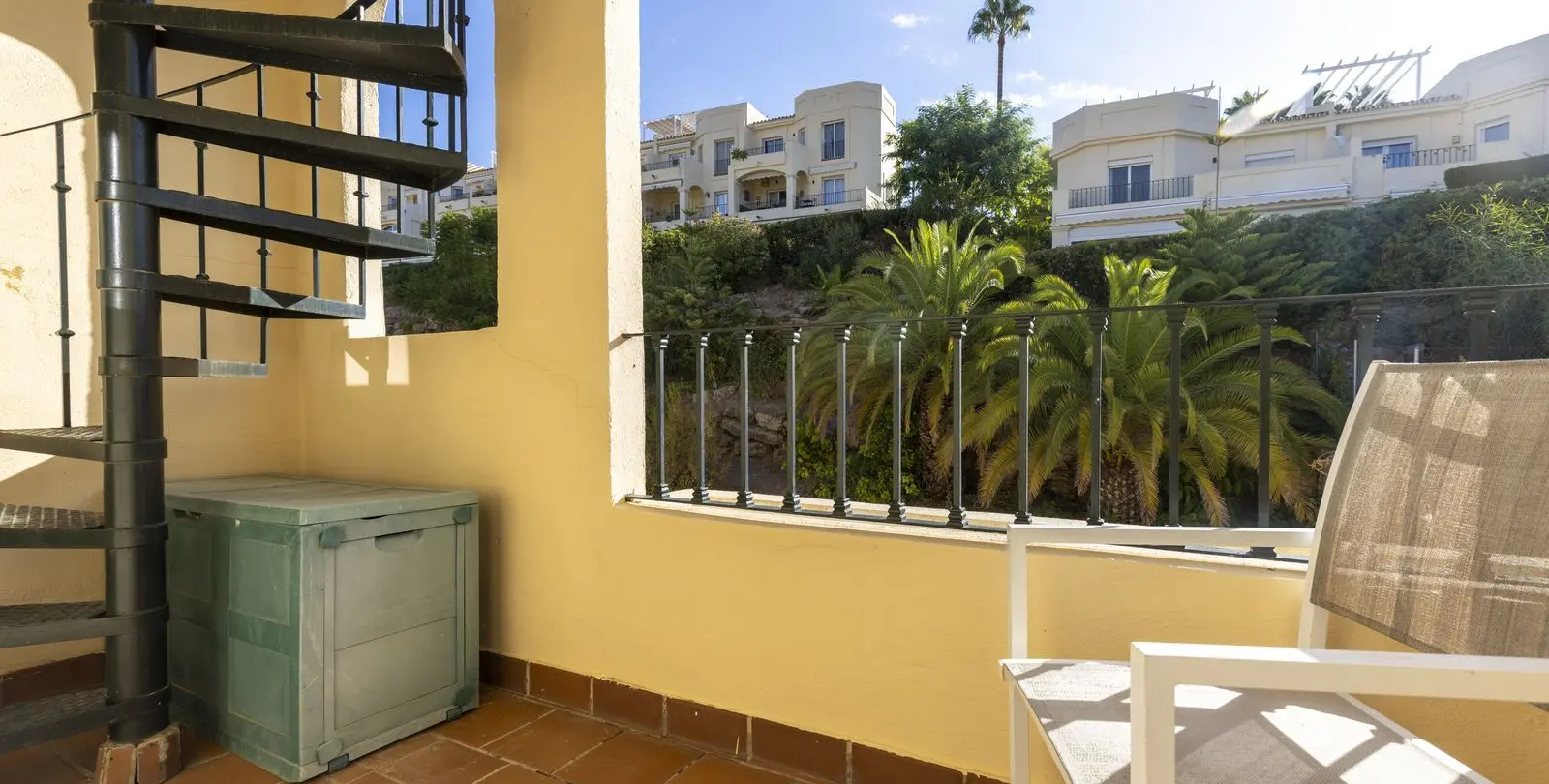 Sale of penthouse in La Quinta 48