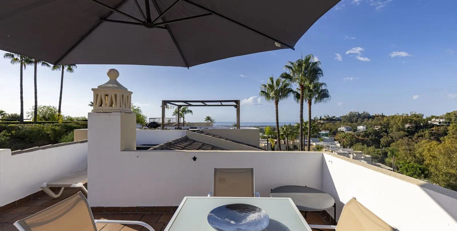 Sale of penthouse in La Quinta 52