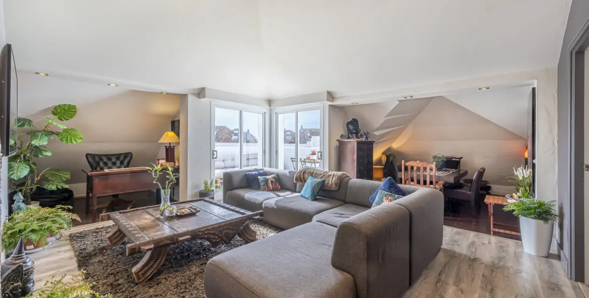 Sale of penthouse in The Golden Mile 2