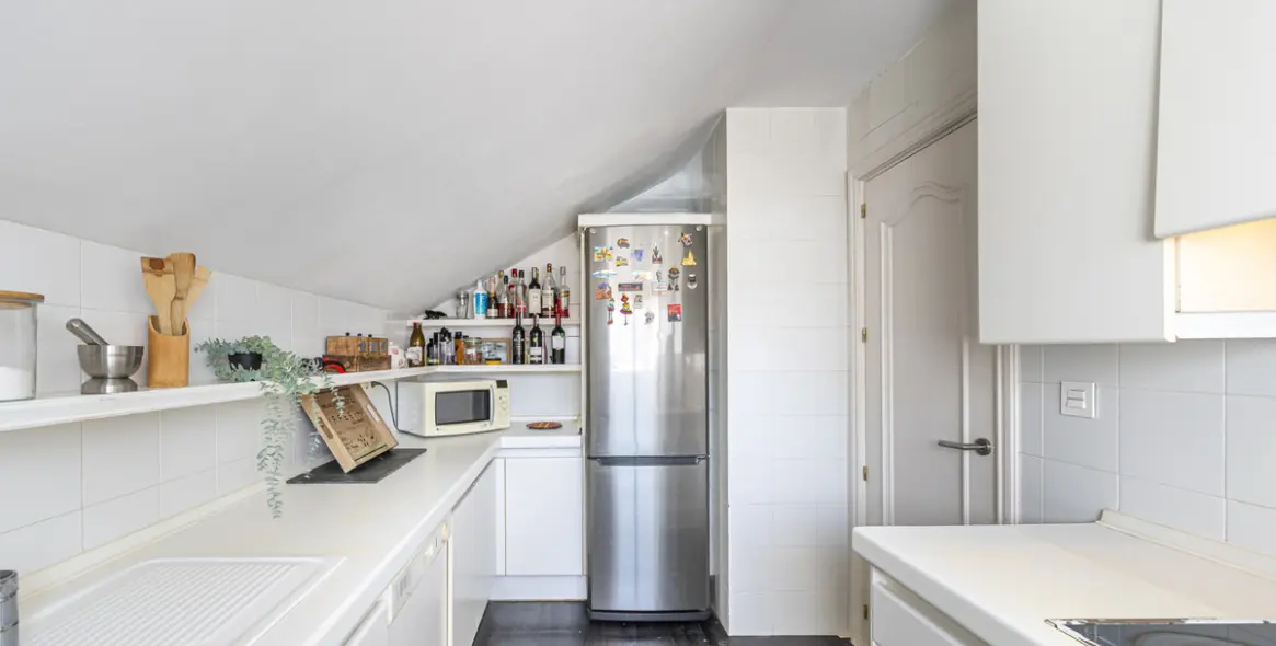 Продажа пентхауса в The Golden Mile 24