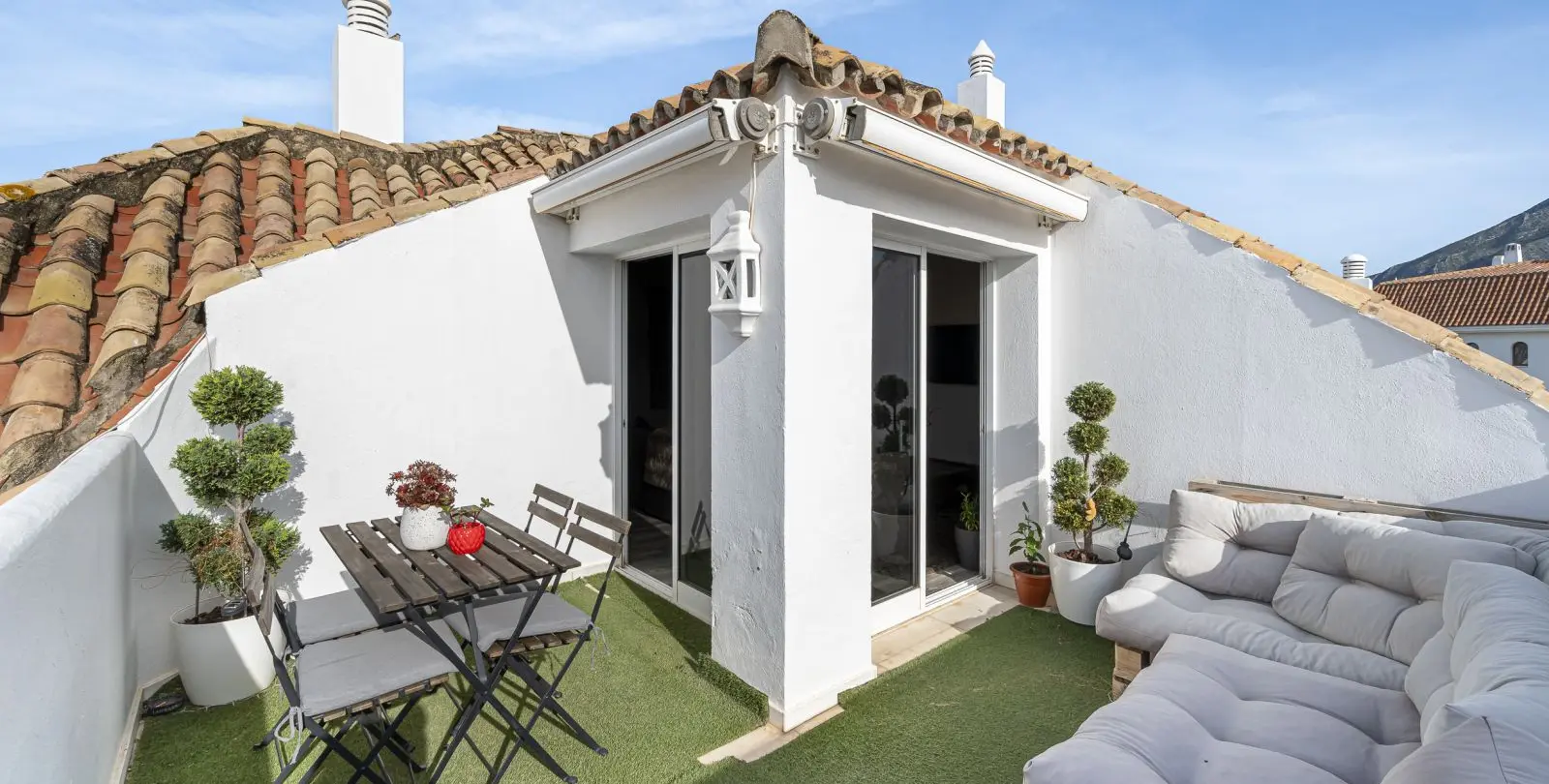 Sale of penthouse in The Golden Mile 5
