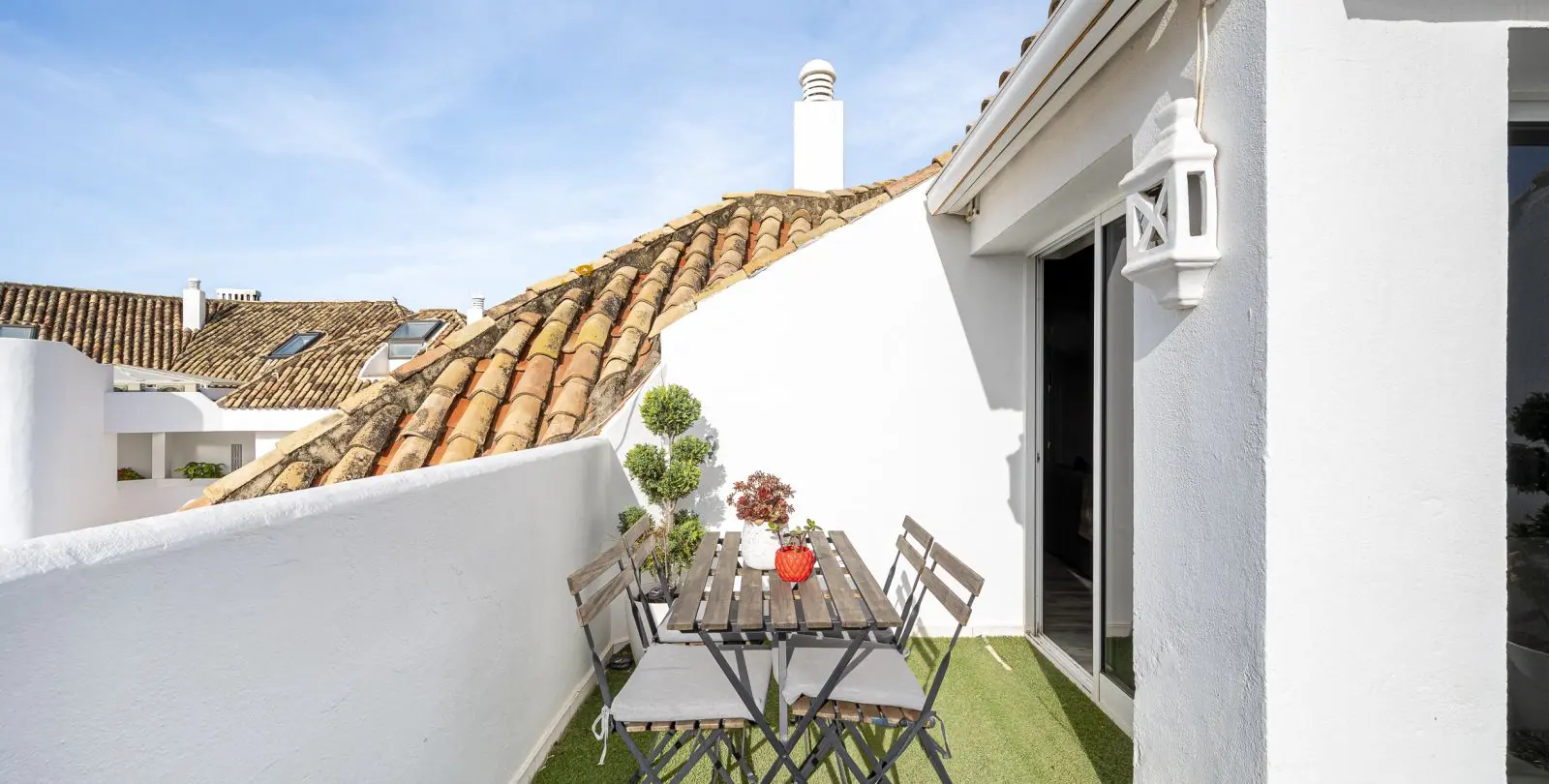 Sale of penthouse in The Golden Mile 8