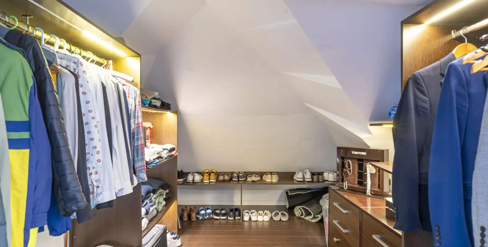 Sale of penthouse in The Golden Mile 13