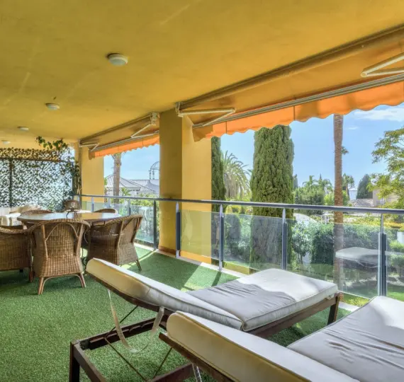 Middle floor apartment R5152009