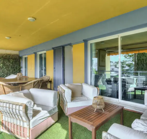 Middle floor apartment R5152009