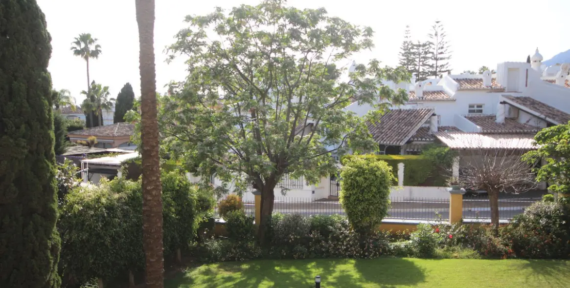 Продажа апартаментов на среднем этаже в Bahía de Marbella 28