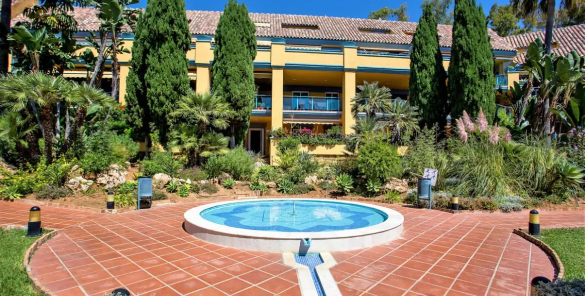 Продажа апартаментов на среднем этаже в Bahía de Marbella 29